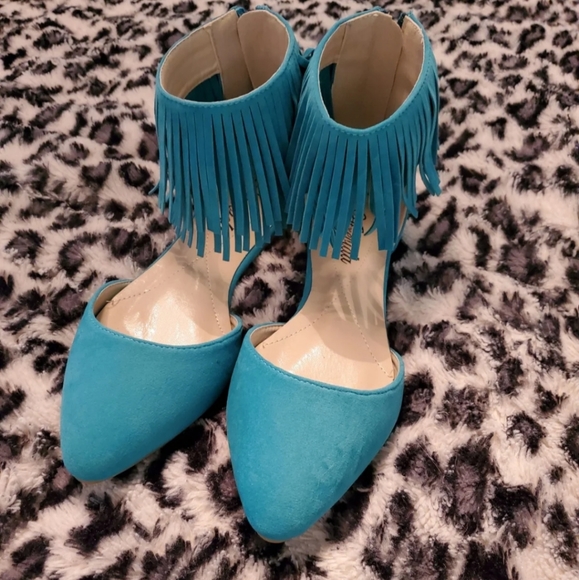 Pointed toe Fringe sandals - Picture 2 of 5